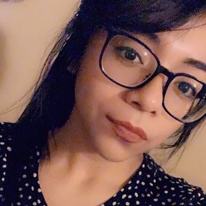 Meet your Posher, Cynthia